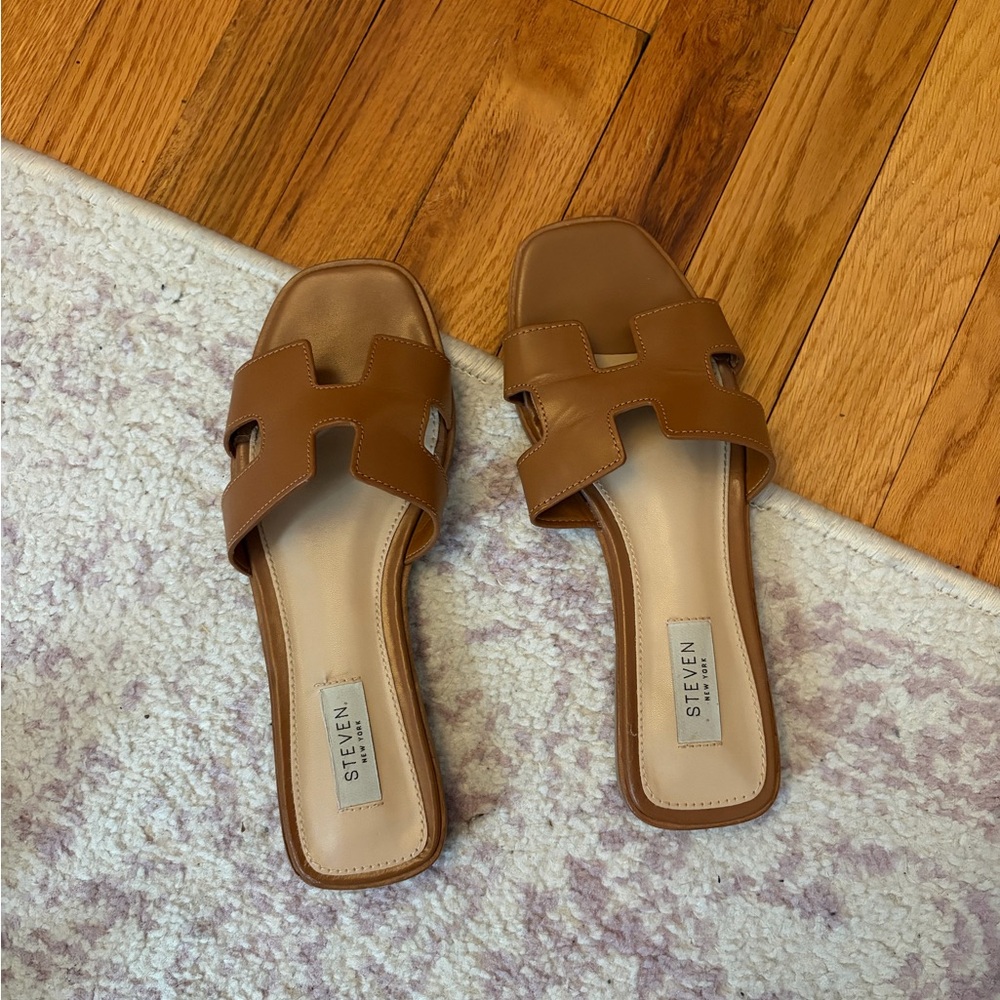 STEVE MADDEN Brown Slide Sandals